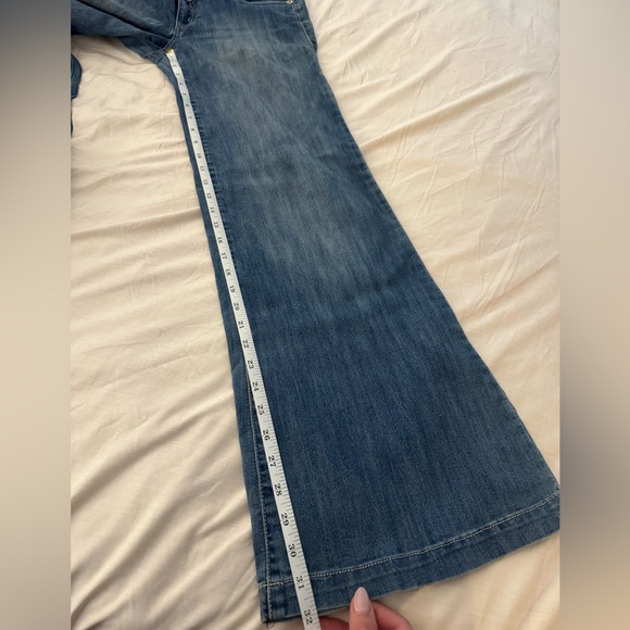 Women's Low Rise Flare Jeans - Picture 4 of 7